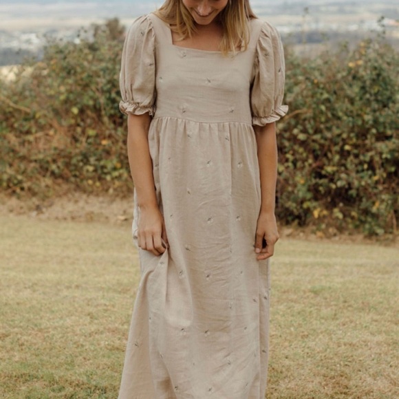 Neuflora Dresses & Skirts - Neuflora Inglewood Dress